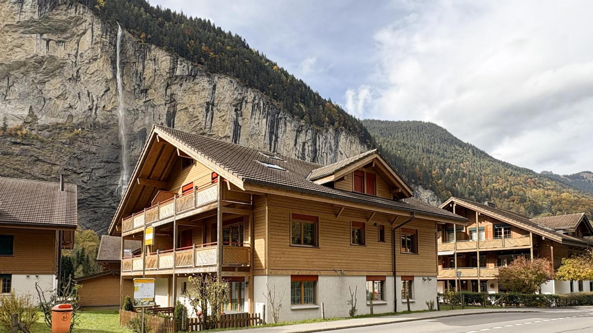 Family Frame Apartment Lauterbrunnen Bagian luar foto