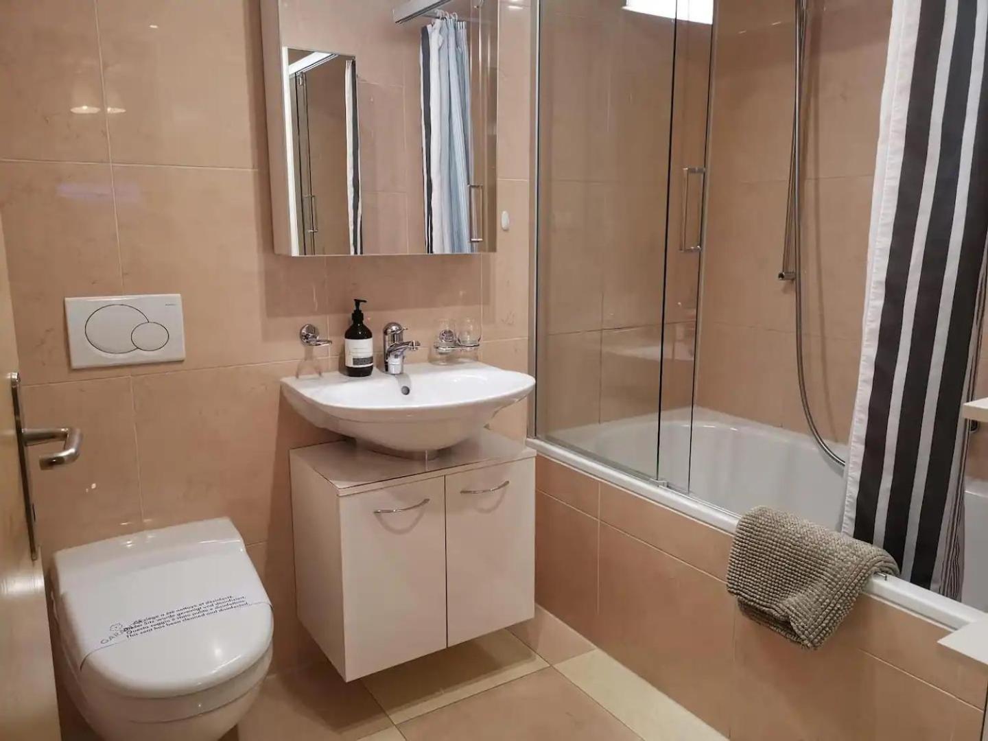 Family Frame Apartment Lauterbrunnen Bagian luar foto