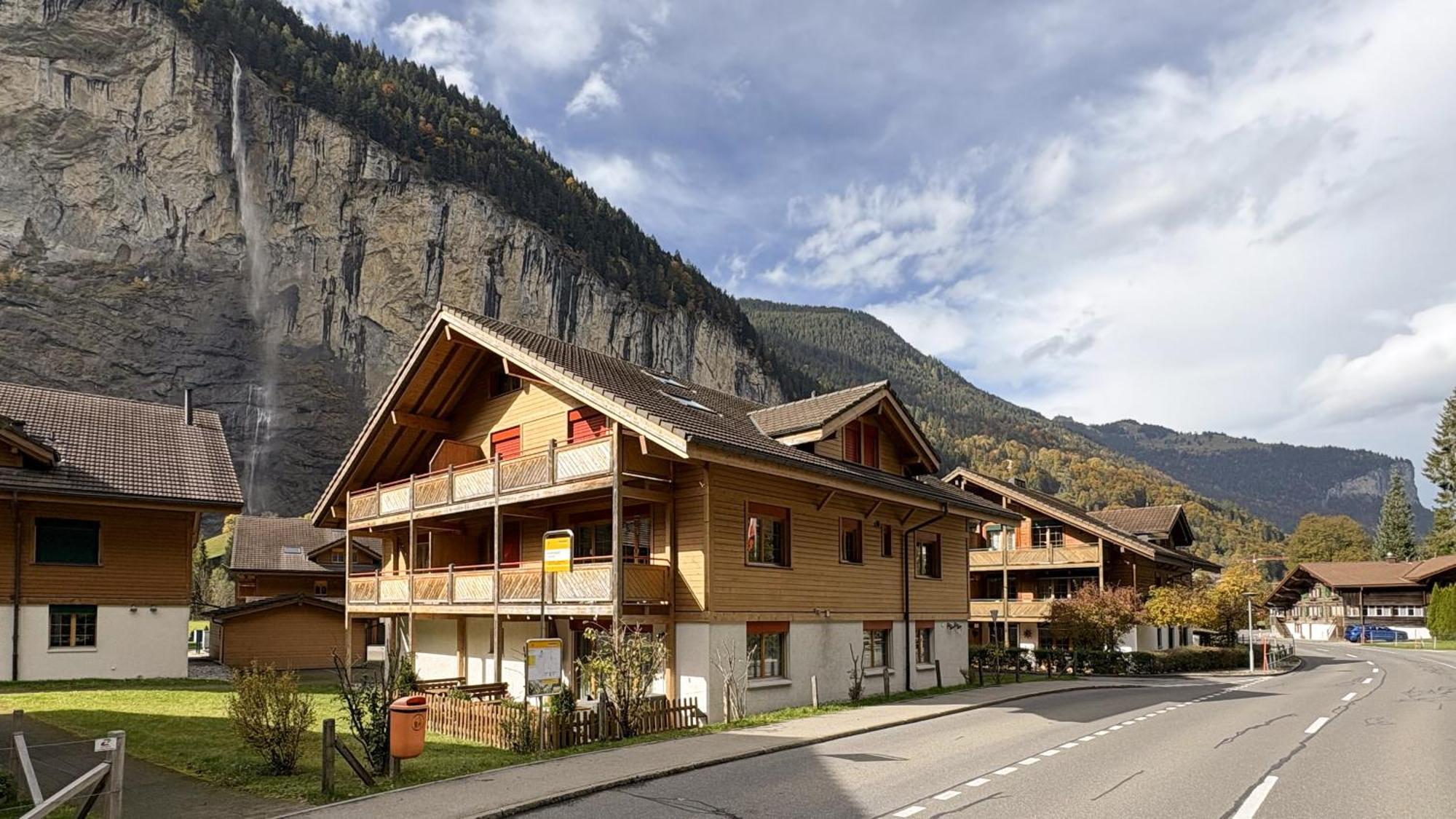 Family Frame Apartment Lauterbrunnen Bagian luar foto
