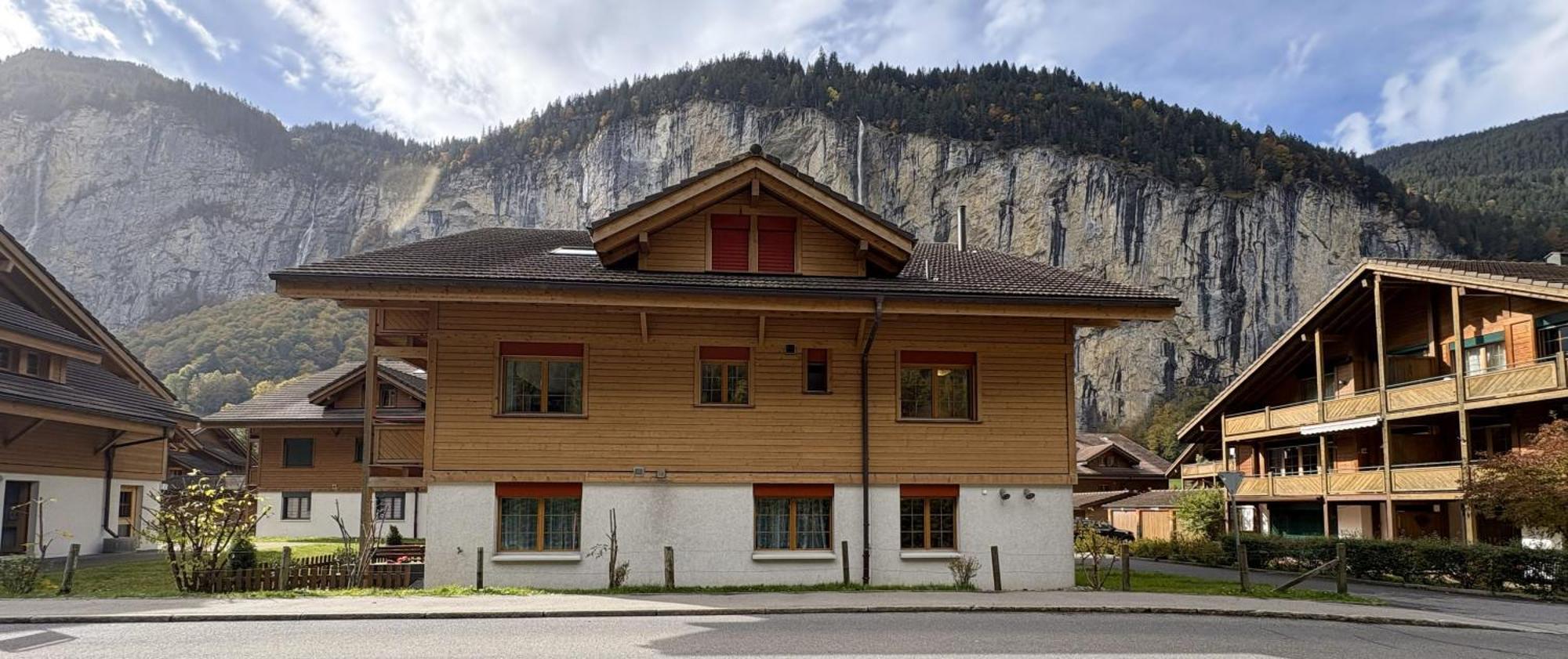 Family Frame Apartment Lauterbrunnen Bagian luar foto