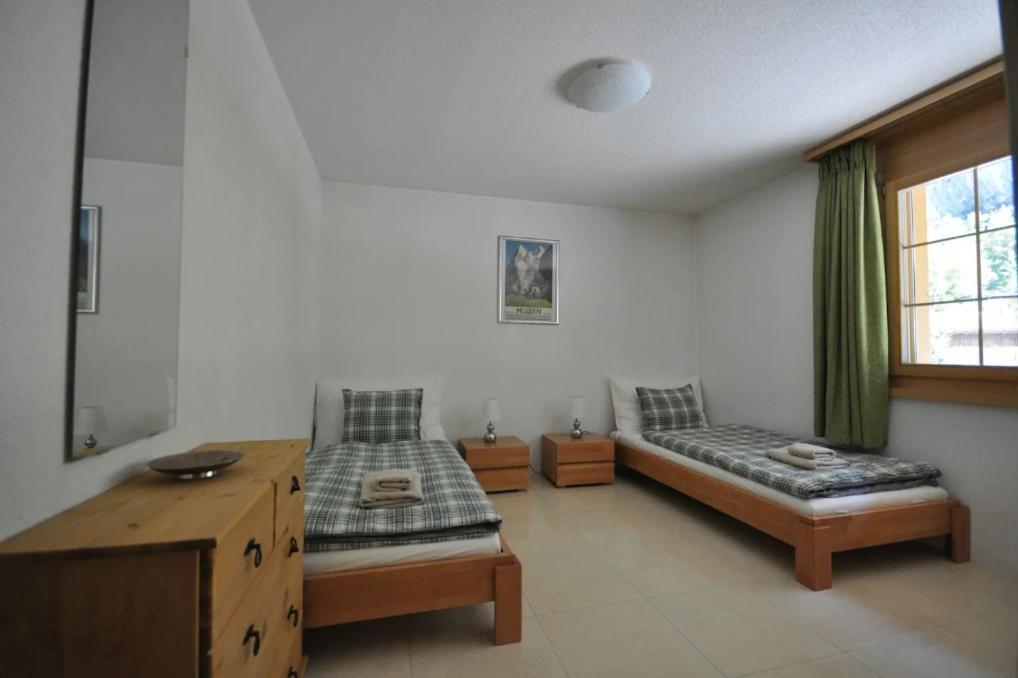 Family Frame Apartment Lauterbrunnen Bagian luar foto